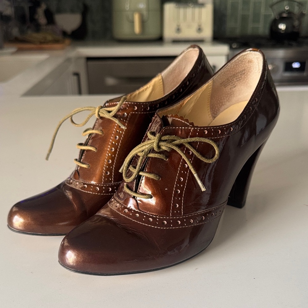 Anne Klein Elegant Brown Lace-Up Heels
